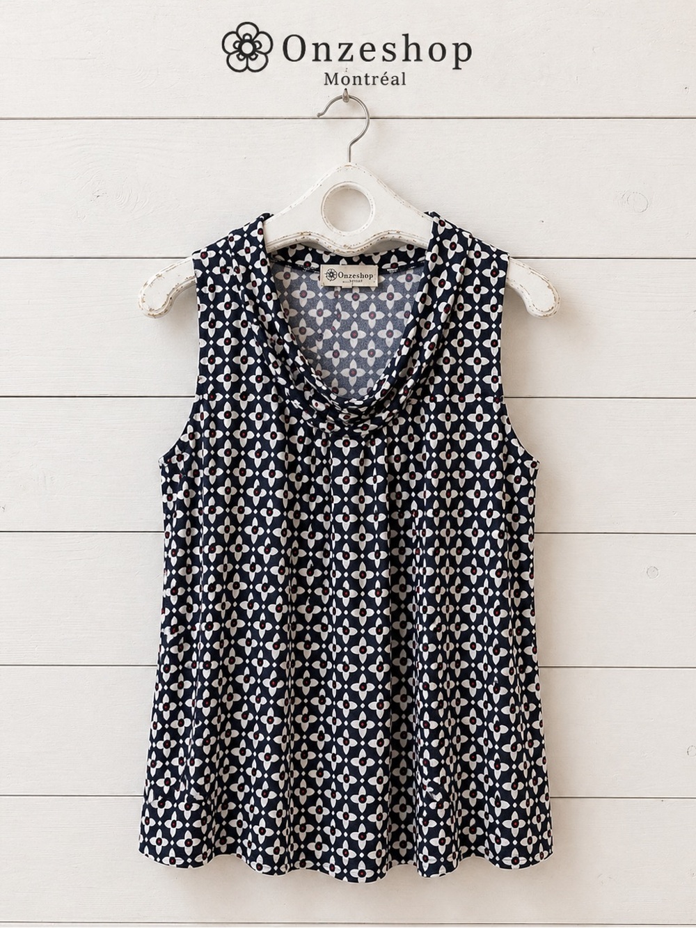 ONZESHOP Navy White Red Geometric Sleeveless Top XXL